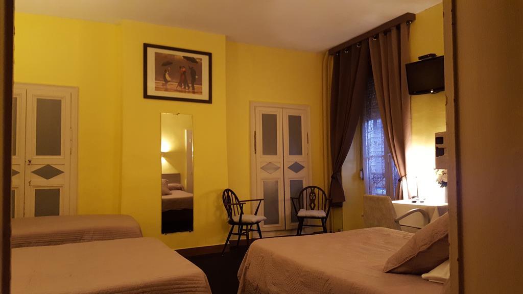 Hotel Ronsin Fresnay-sur-Sarthe Exterior photo