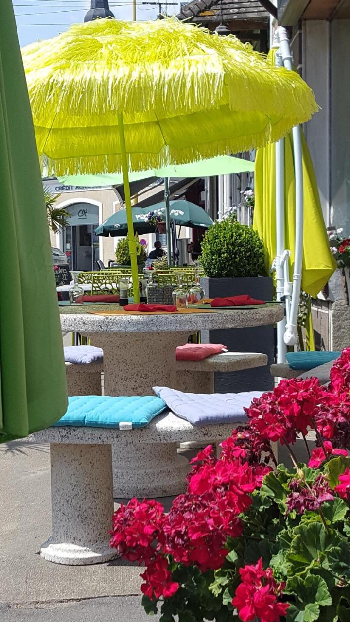 Hotel Ronsin Fresnay-sur-Sarthe Exterior photo